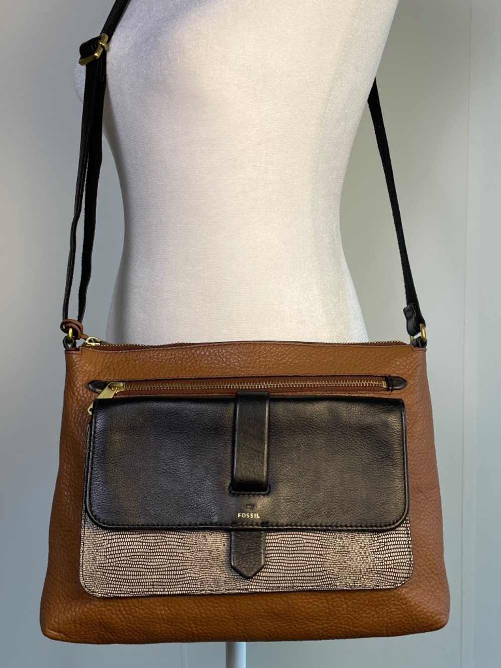 Fossil Kinley Pocket Crossbody Bag Leather Colorblock Brown Black Minimalist